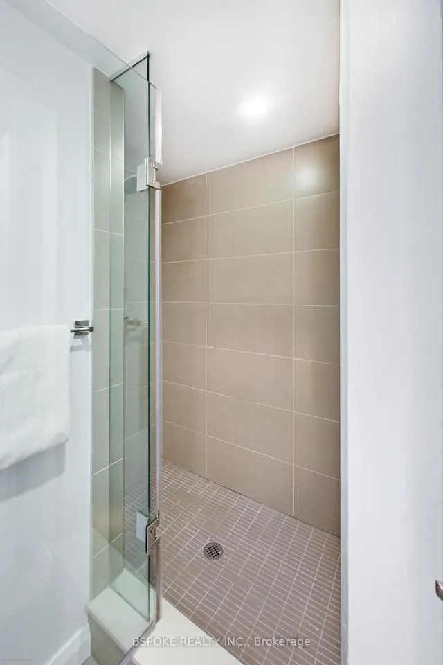 Additional image 16 of 155 Yorkville Ave Unit 1918