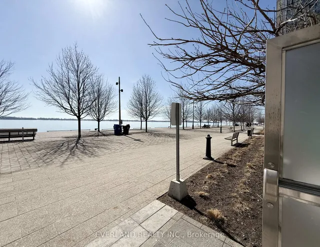 Additional image 29 of 39 Queens Quay Unit 840