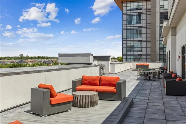 Additional image 42 of 450 Dundas St Unit 312