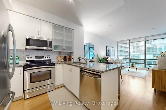 Additional image 4 of 438 King St Unit 703