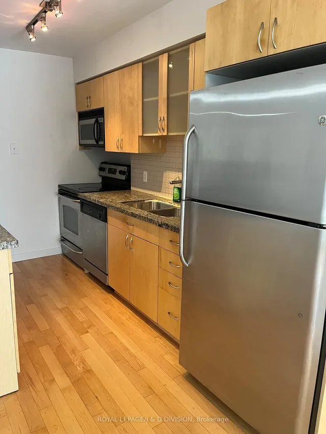 Additional image 4 of 1005 King St Unit 425