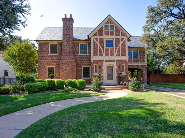 2432 Medford Ct W, Fort Worth, TX 76109
