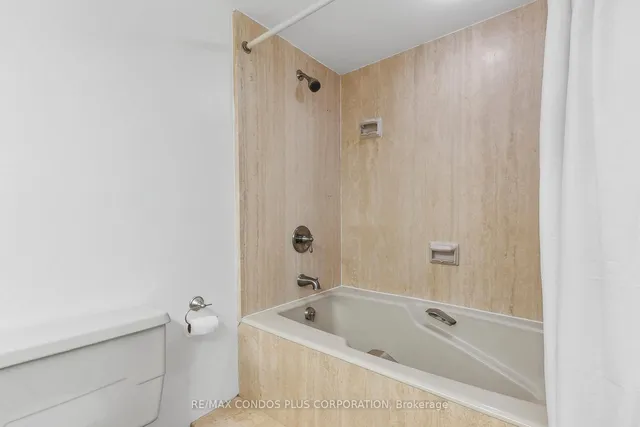 Additional image 20 of 65 HARBOUR Sq Unit 2008