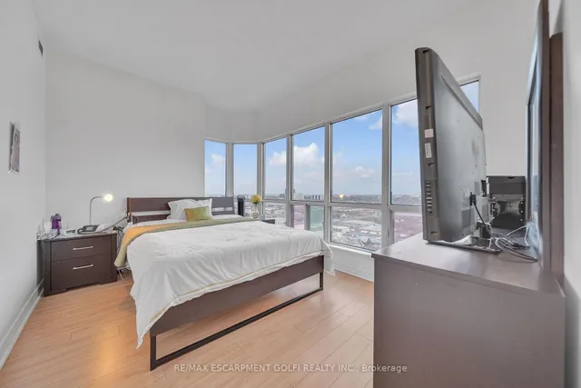 Additional image 29 of 8 Lee Centre Dr Unit PH203