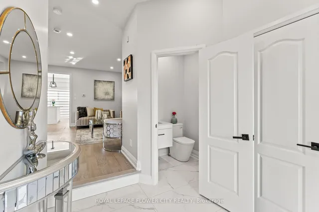 Additional image 8 of 43 Polonia Ave