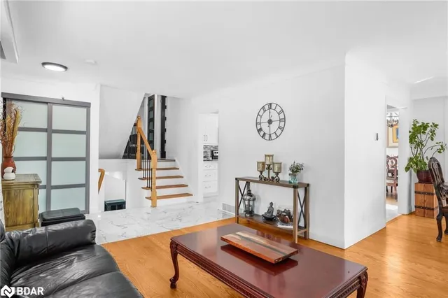 Additional image 8 of 2 Green Meadow Way