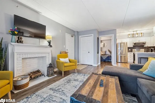 Additional image 3 of 2055 Appleby Line Line Unit 306