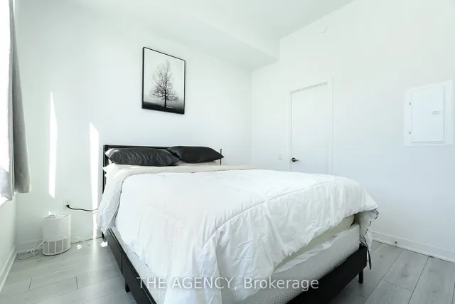 Additional image 10 of 395 Dundas St