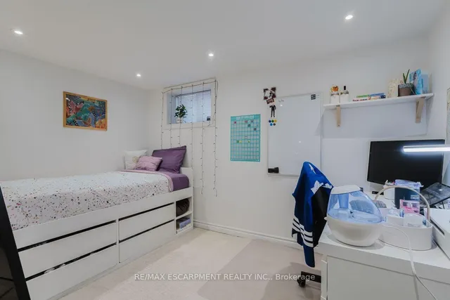 Additional image 23 of 86 South Oval