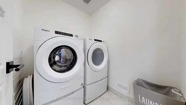 Additional image 27 of 462 Bergamot Ave