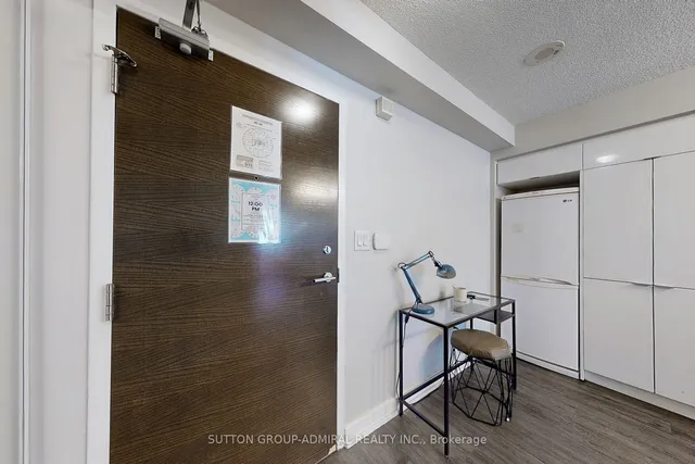 Additional image 32 of 21 Iceboat Terr Unit 1703