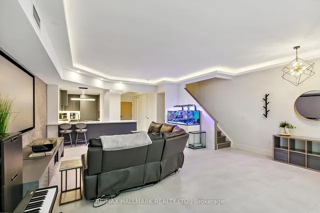 Additional image 15 of 39 Queens Quay Unit TH103