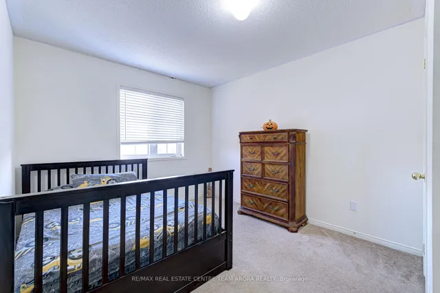 Additional image 27 of 24 Cookview Dr