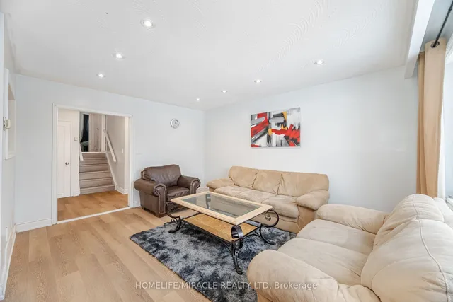 Additional image 10 of 23 Strathavon Dr