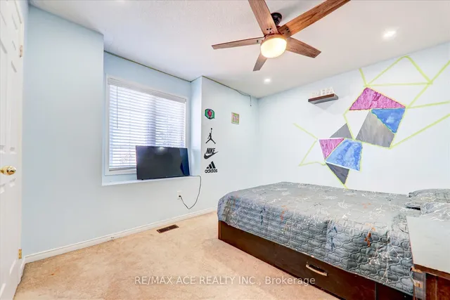 Additional image 35 of 27 Tillinghast Lane