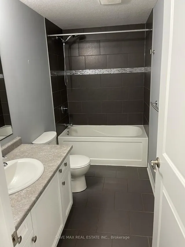 Additional image 10 of 1989 Ottawa St Unit 64H