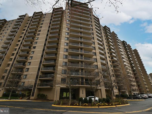 205 Yoakum Pkwy, Alexandria, VA