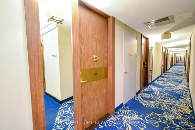 Additional image 14 of 33 Harbour Sq Unit 1027