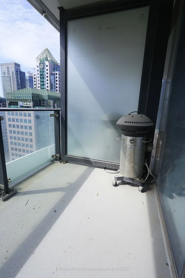 Additional image 11 of 224 King St Unit 1806