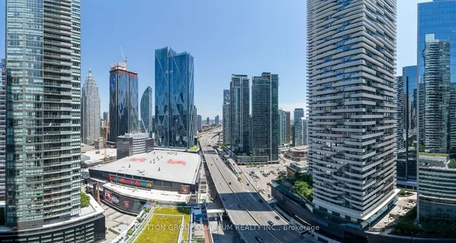 Additional image 18 of 55 Bremner Blvd Unit 2407