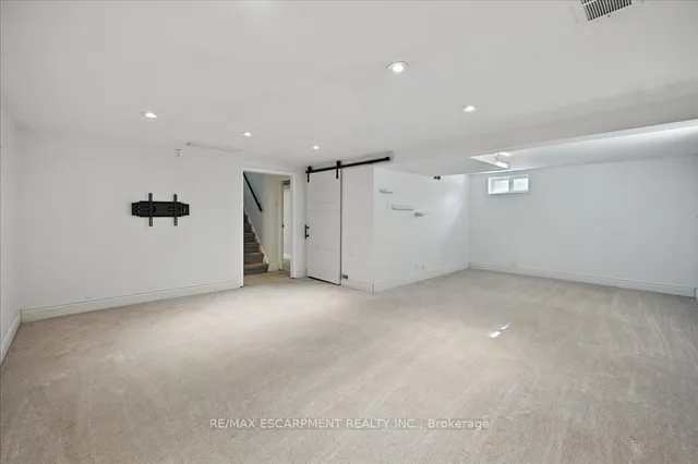 Additional image 28 of 433 East 38th St