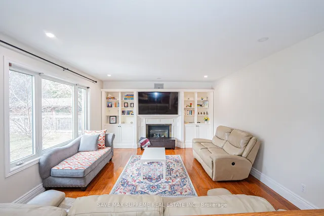 Additional image 15 of 39 Wagon St