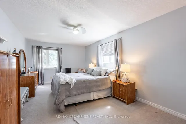 Additional image 16 of 279 Parkside Dr