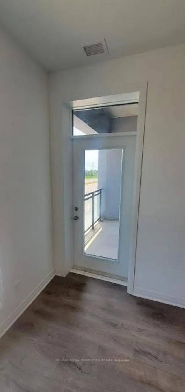 Additional image 9 of 95 Dundas St Unit 111