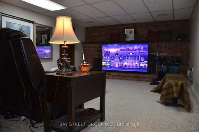 Additional image 10 of 125 Loyalist Dr