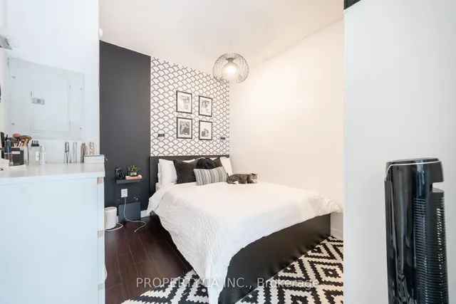 Additional image 12 of 38 Dan Leckie Way Unit 201