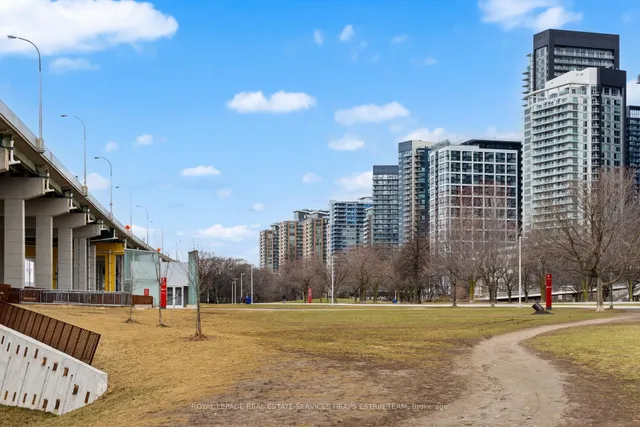 Additional image 33 of 35 Bastion St Unit 825