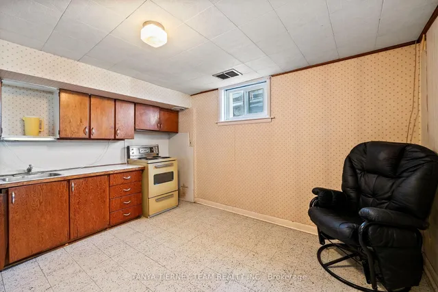 Additional image 24 of 60 Droxford Ave