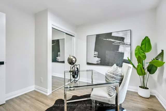 Additional image 19 of 79 Hanover Pl