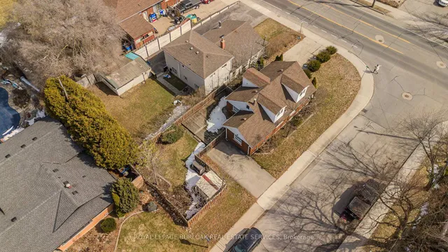 Additional image 4 of 708 West 5th St