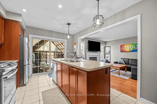 Additional image 11 of 889 Zelinsky Cres