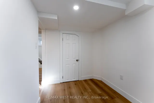 Additional image 41 of 102 Guestville Ave