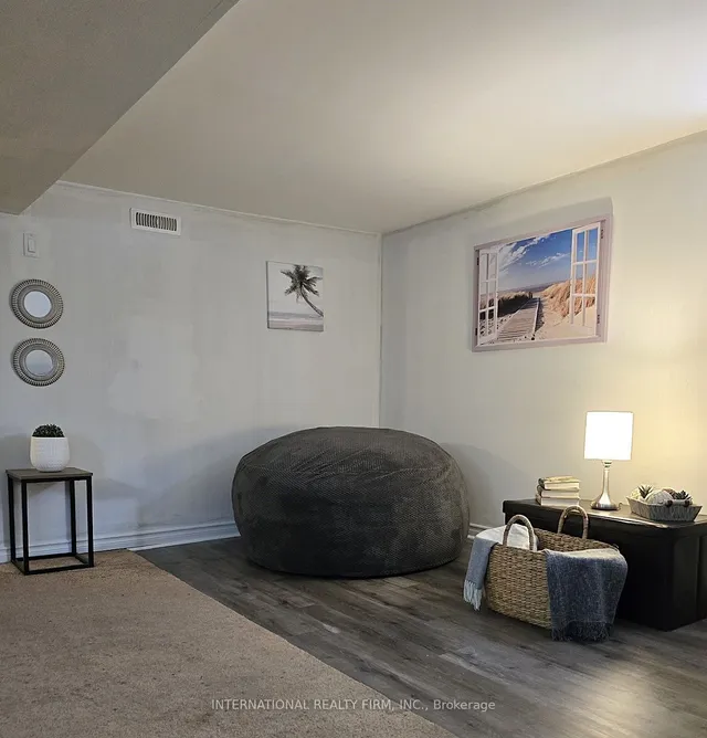 Additional image 22 of 122 East 45th St