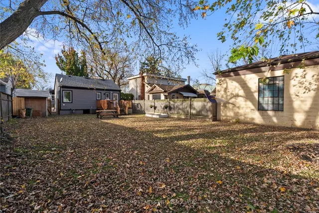 Additional image 38 of 404 Tragina Ave