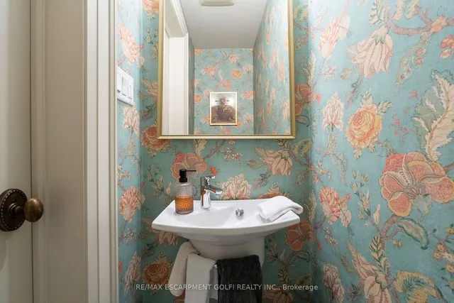 Additional image 13 of 165 Aberdeen Ave