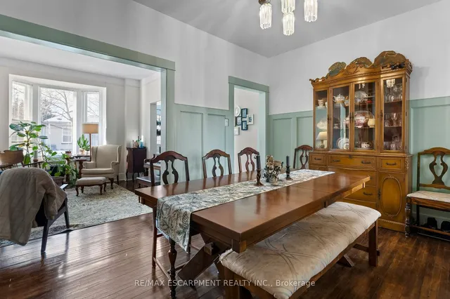 Additional image 13 of 54 Emerald St