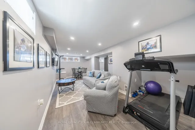 Additional image 30 of 37 Burgby Ave