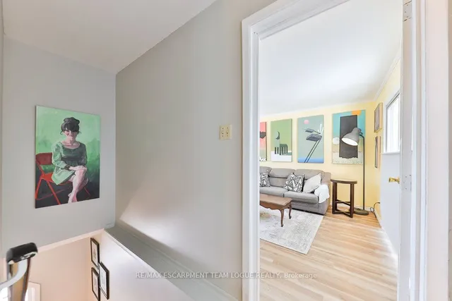 Additional image 19 of 1292 Elgin Cres