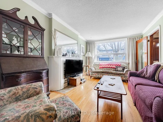 Additional image 3 of 948 Pape Ave