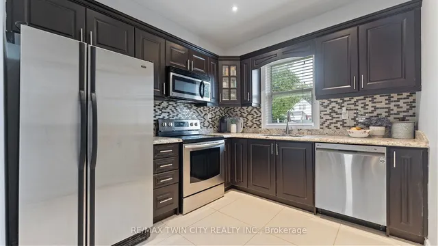 Additional image 16 of 157 Weir St