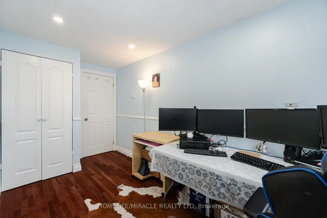 Additional image 25 of 12 Huckleberry Sq