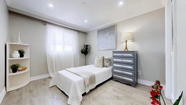 Additional image 21 of 12A Kenmore Ave