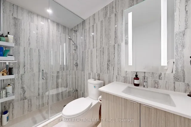 Additional image 14 of 585 Bloor St Unit 4121