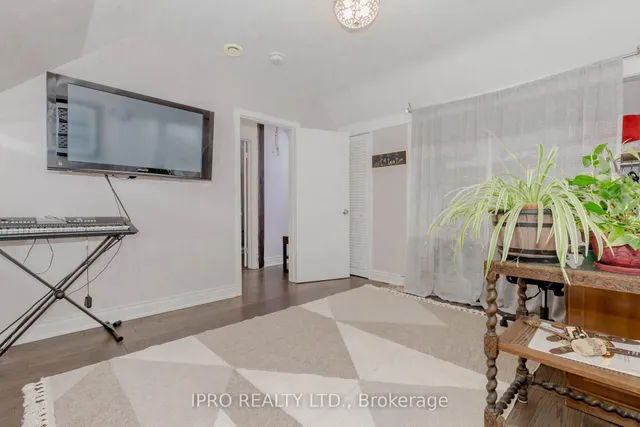 Additional image 33 of 41 McCaul St