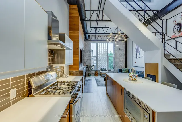 Additional image 17 of 676 Richmond St Unit 208