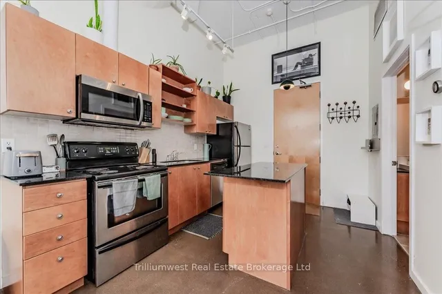 Additional image 7 of 410 King St Unit 222